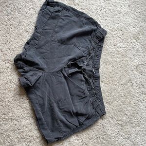 Aerie Size XL Gray Shorts